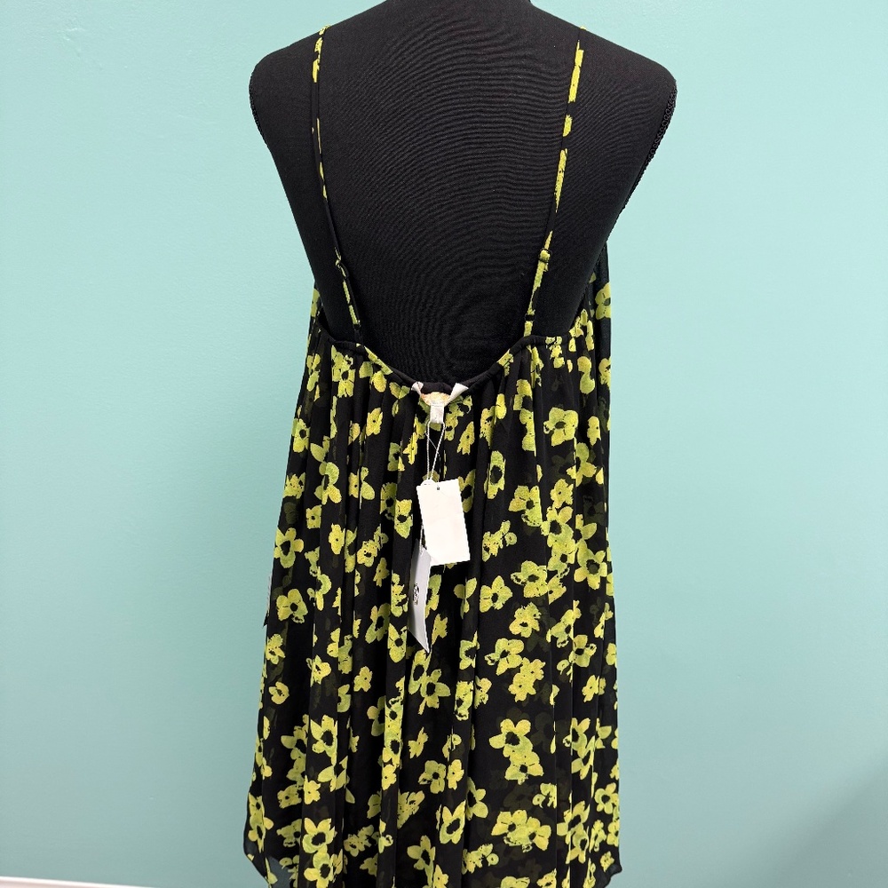 Wayf floral dress in citron flowers size M. - Picture 4 of 5